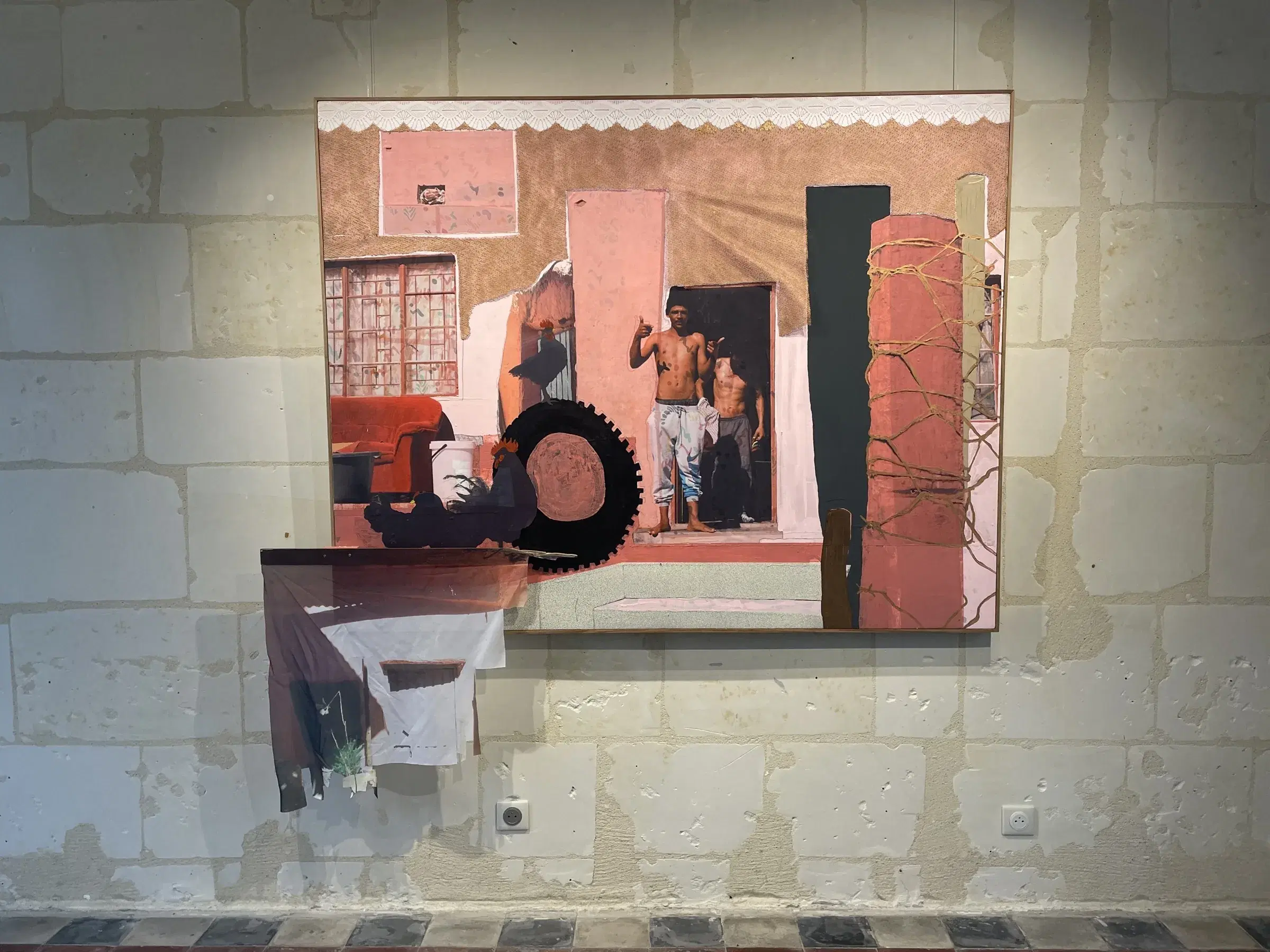 Katharien de Villiers’s large mixed-media work Kommegas installed on a gallery wall.