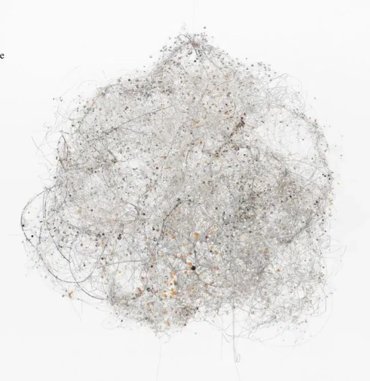 IGSHAAN ADAMS — Cloud I, 2019. Fil de fer, perles et techniques mixtes.